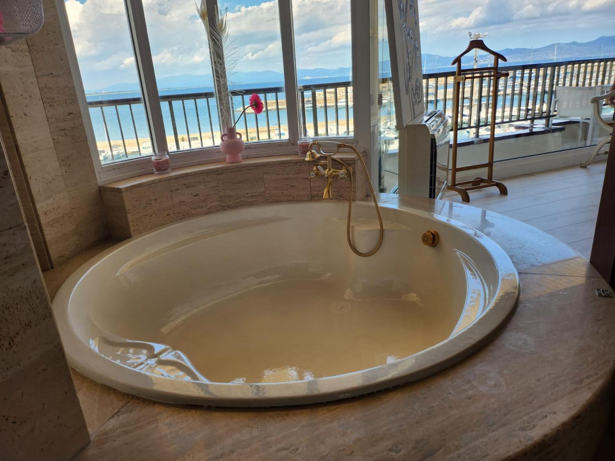 Solo Atico Guest Suites L' Escala Dış mekan fotoğraf