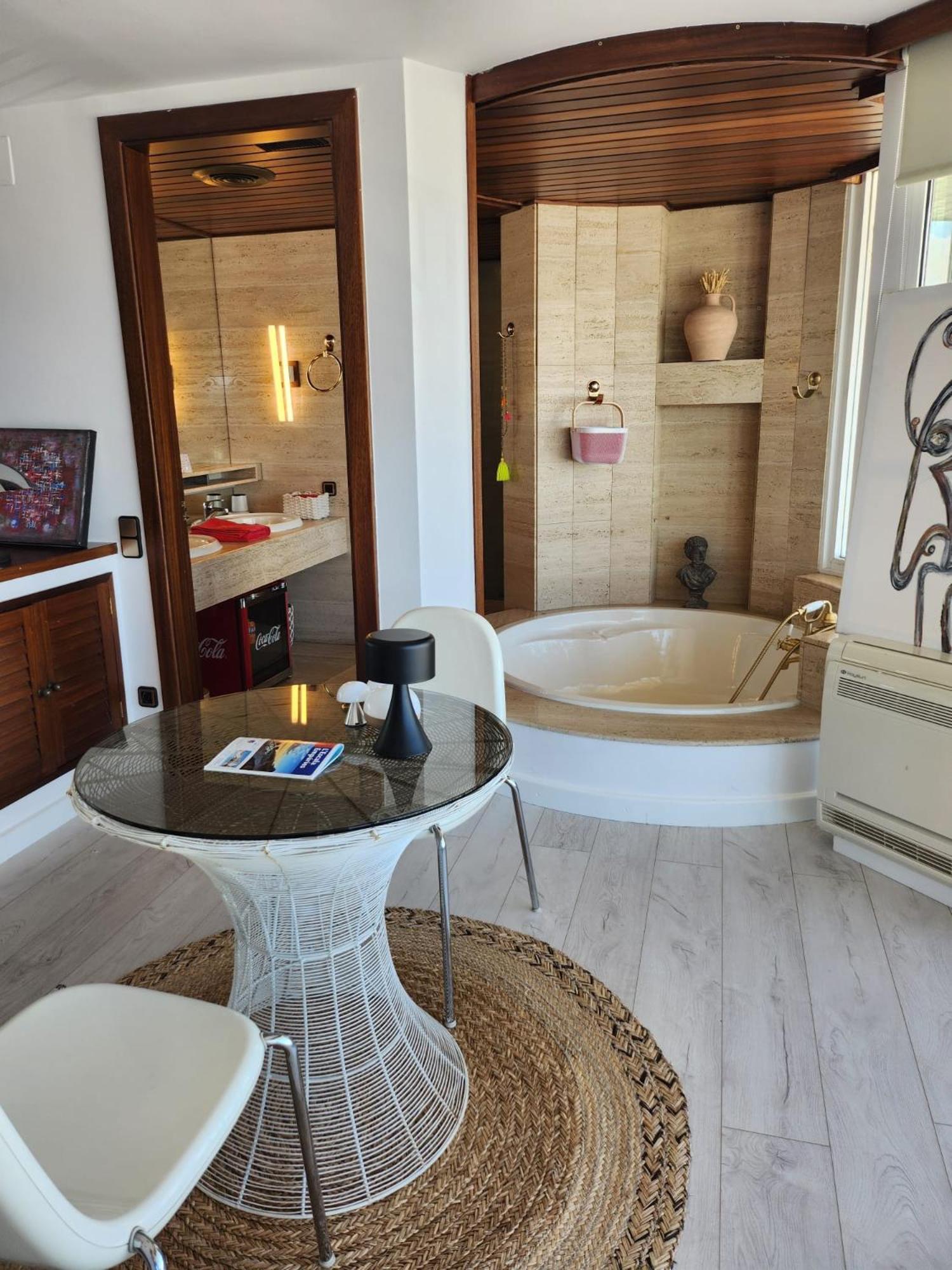 Solo Atico Guest Suites L' Escala Dış mekan fotoğraf